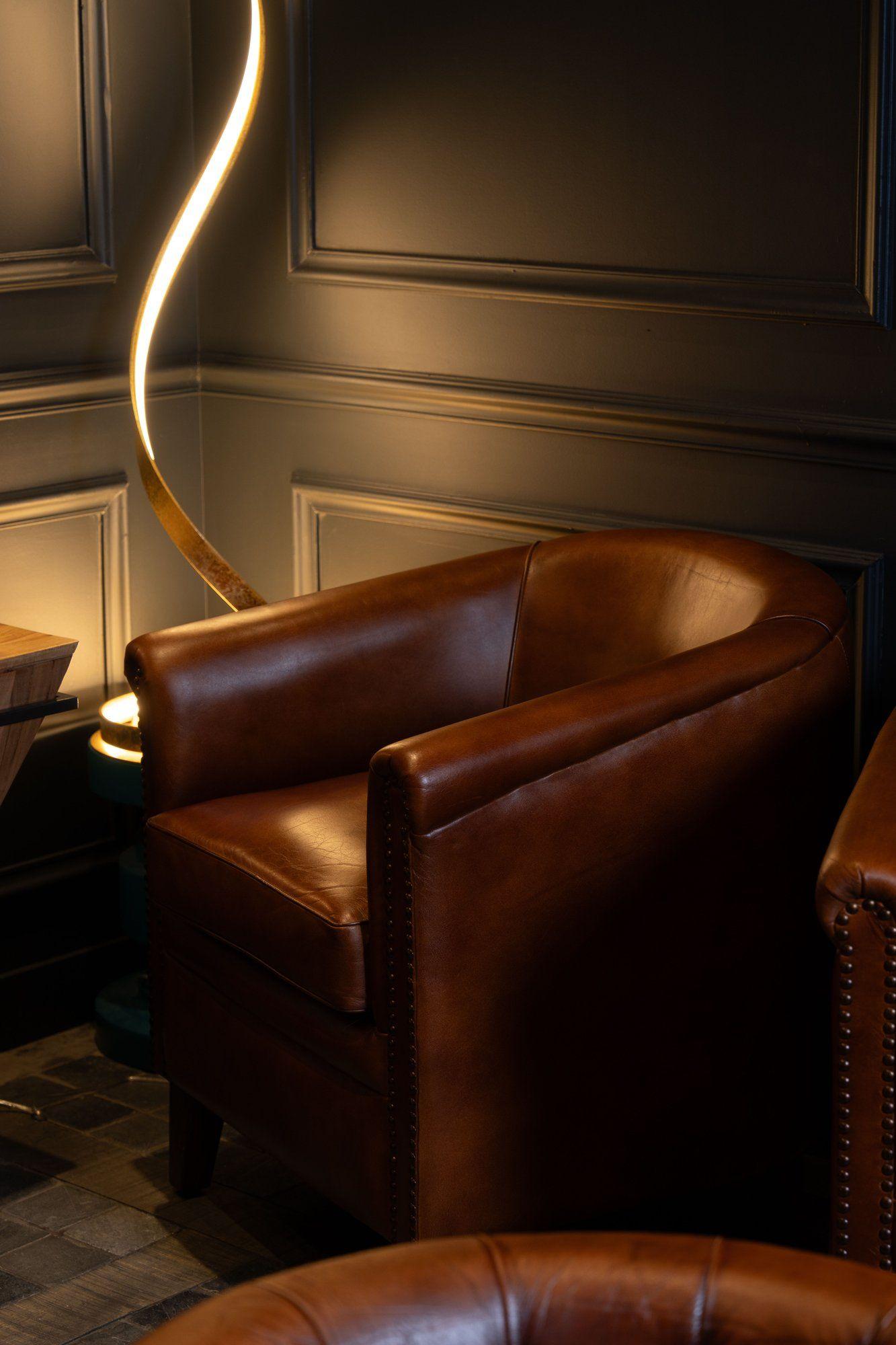 Restaurant avec cuisine de saison et terrasse ensoleillée dans un cadre raffiné à Paris 8